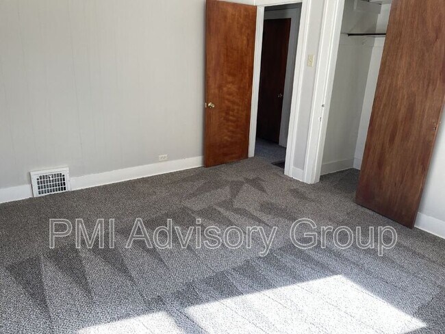 Foto del edificio - 721 SW Park Ln