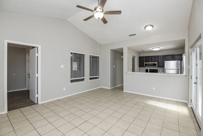 Building Photo - 140 Callender Dr
