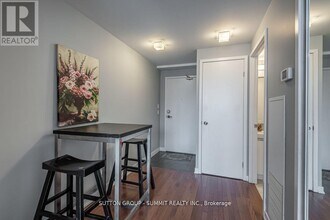 Building Photo - 14 York St