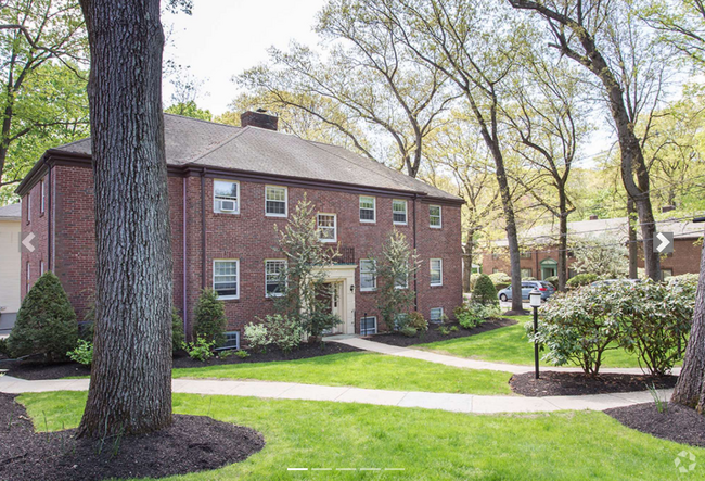 Building Photo - 67 Wyman St