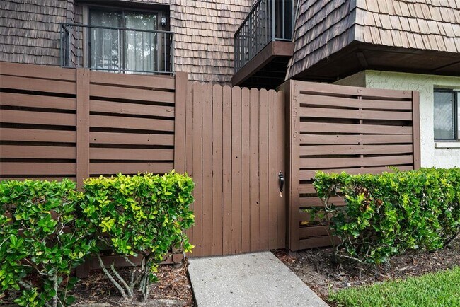 Foto del edificio - 15319 W Pond Woods Dr