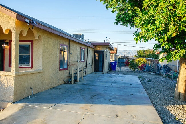 Foto del edificio - 84176 Corregidor Ave