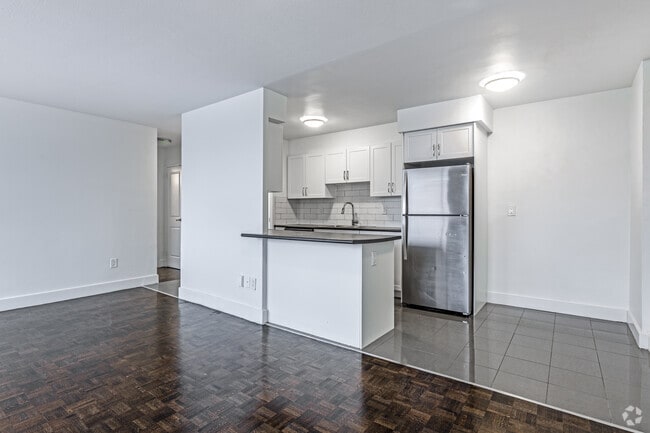 1BR, 1BA - 724SF - Kitchen/Dining Room - 3480 Havenwood Drive