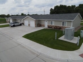 Building Photo - 109 Makayla Ave