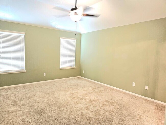 Building Photo - 16834 Jelly Park Stone Dr