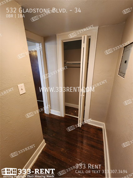 Foto del edificio - 532 Gladstone Blvd