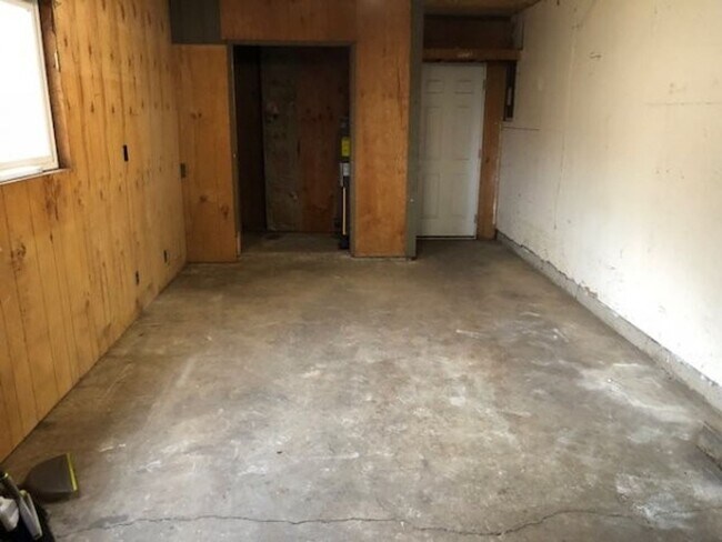 Foto del edificio - 3 Bedroom House in West Eugene