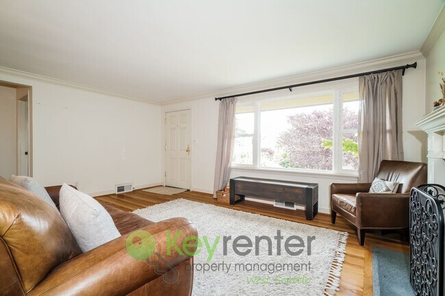 Building Photo - Your West Seattle Retreat – Hot Tub, Firep...