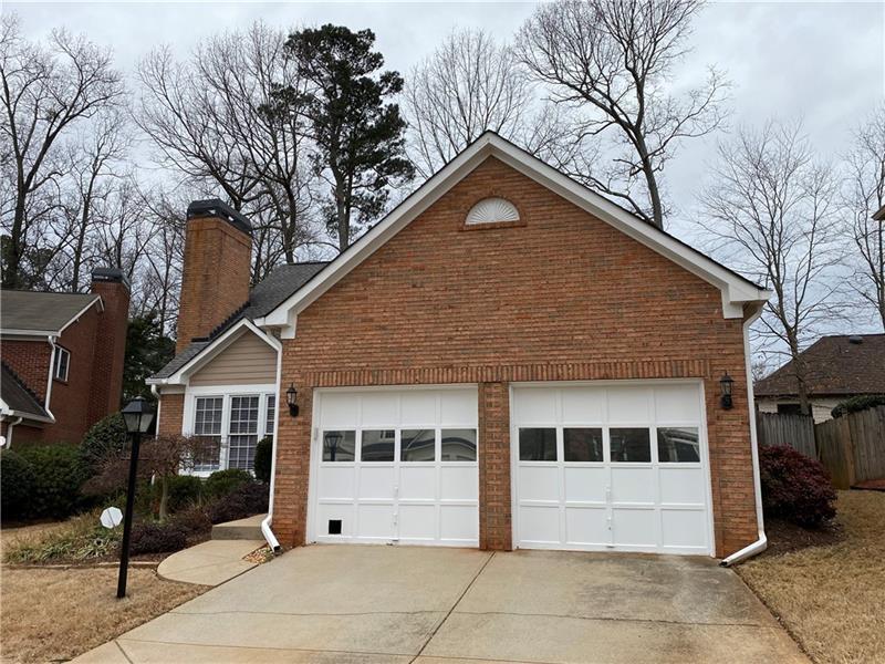 Foto principal - 3370 Glenrose Point