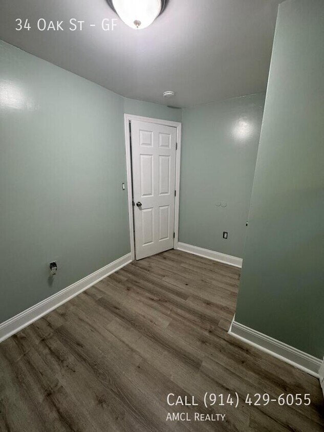 Foto principal - 34 Oak St