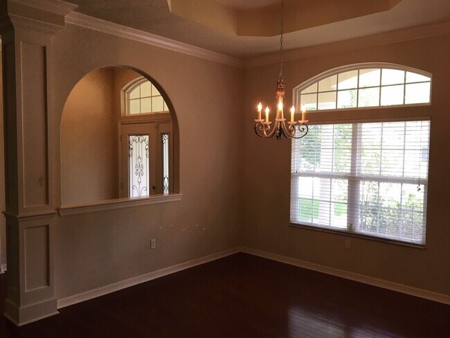 Building Photo - A Must See Cobblefield Beauty!