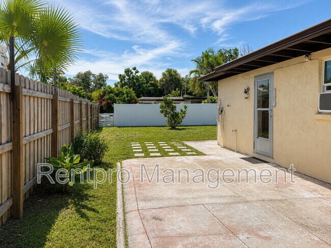 Foto del edificio - 613 Shore Rd