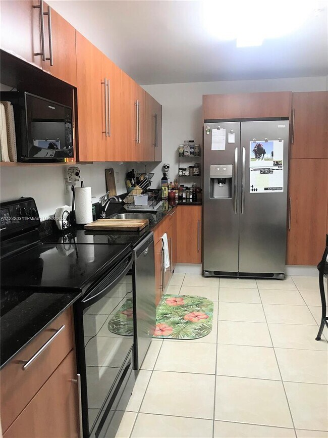 Foto del edificio - 3000 S Ocean Dr