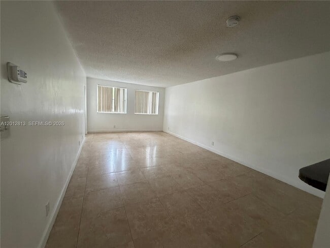 Building Photo - 8100 Geneva Ct