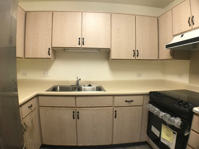 Building Photo - Kulana Knolls - 2 Bedroom, 2 Bath, 2 Parki...