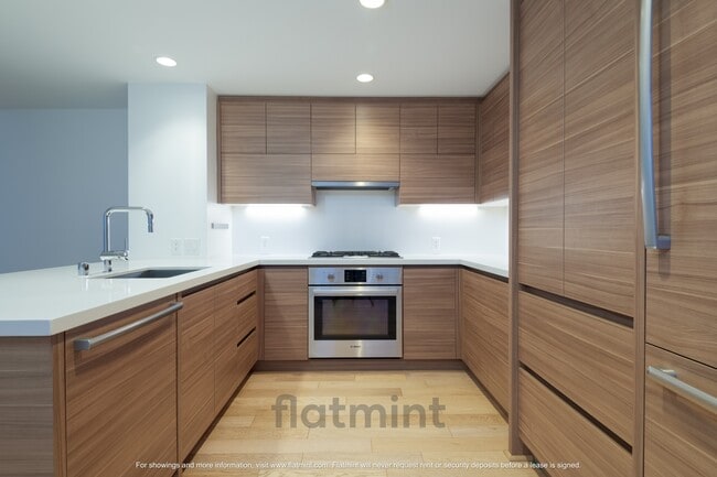 Foto del edificio - 583 Battery St