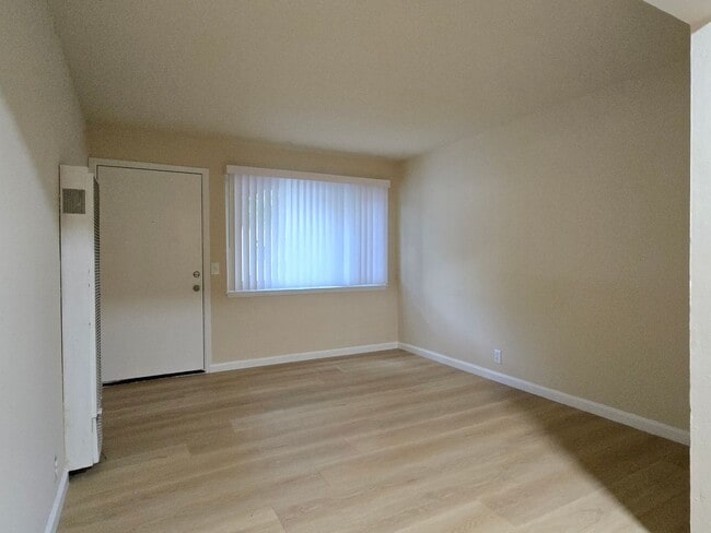 Building Photo - 623 Buckeye St