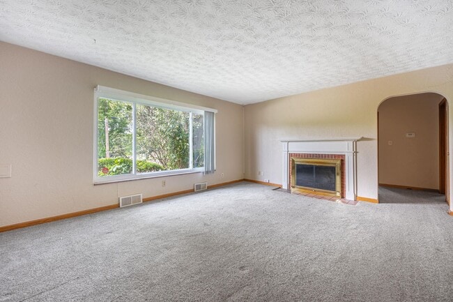 Building Photo - 1822 W Schantz Ave