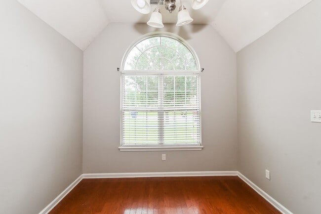 Foto del edificio - 1216 Jackson Pond Cir