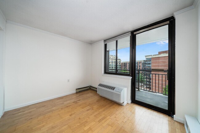 Foto del edificio - 551 Observer Hwy