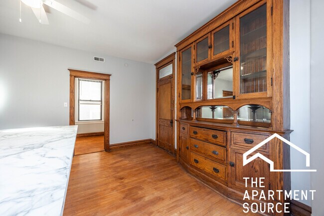 Building Photo - 2519 S Millard Ave