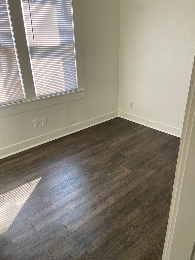 Foto del edificio - 112 S 9th St