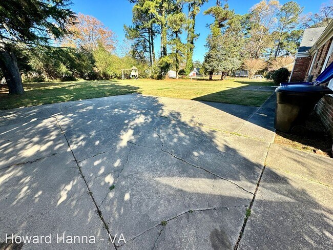 Foto del edificio - 4 br, 2 bath House - 4128 Country Club Circle