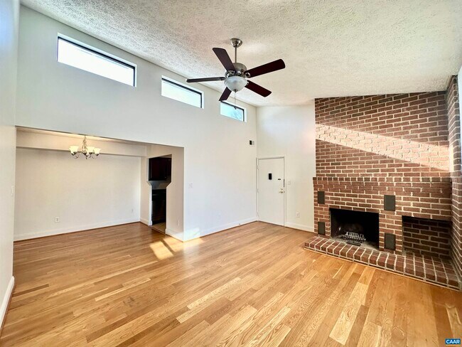 Building Photo - 104 Turtle Creek Rd