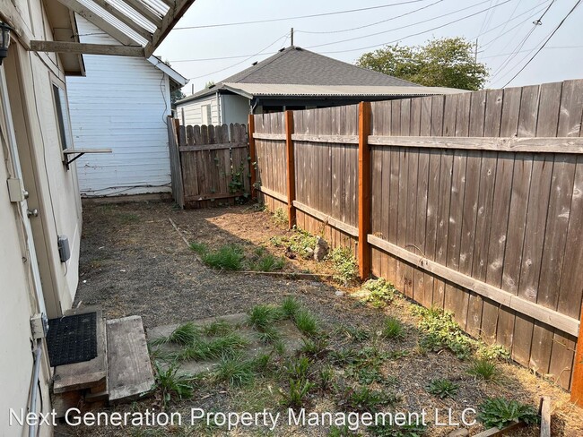 Building Photo - 1 br, 1 bath House - 1032 Bethel Dr.