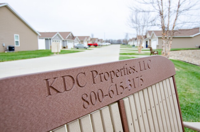 Building Photo - Villas at Charleston