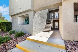 Building Photo - 3151 N Soaring Gulls Dr