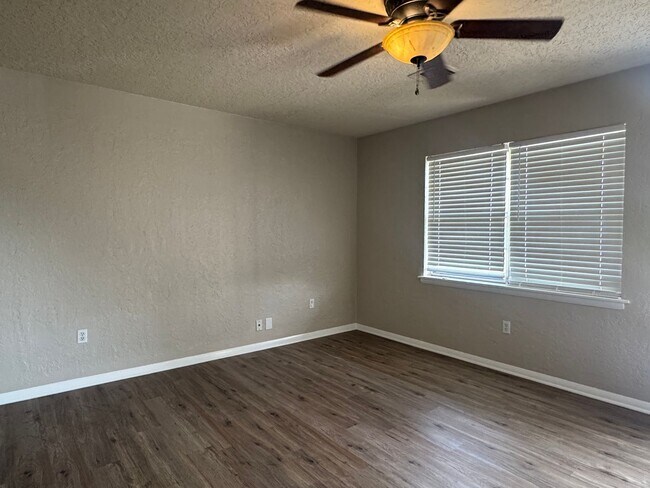 Foto del edificio - 6911 SW Delta Ave