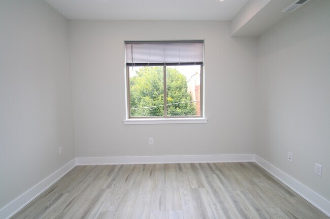 Building Photo - 3718 Haverford Ave