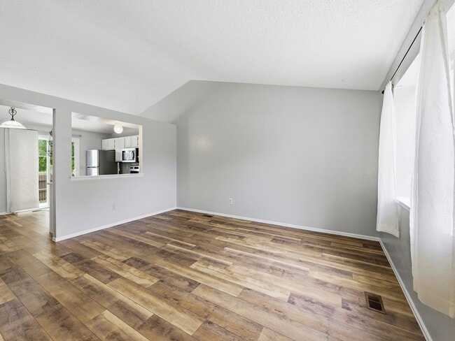 Building Photo - 3106 Sharps St