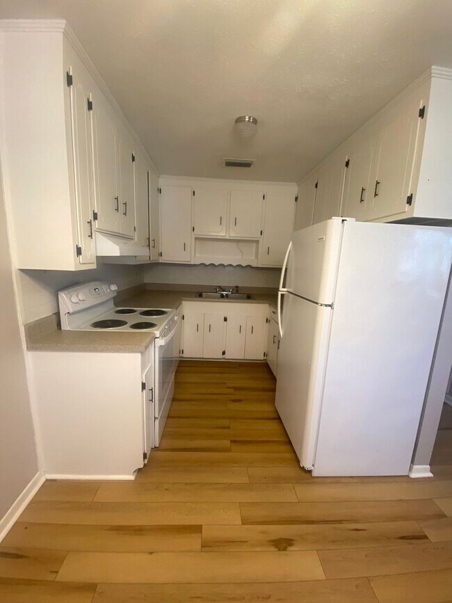 Foto del edificio - 1812 Arthur Ave