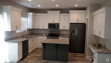 Building Photo - 2520 Blackhawk Dr