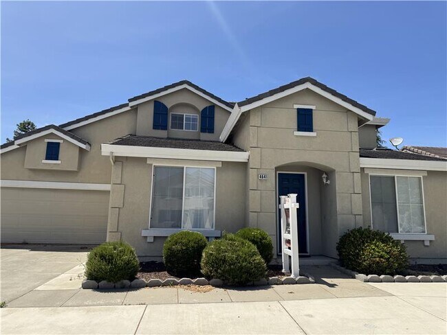 Building Photo - 4641 Palomino Way