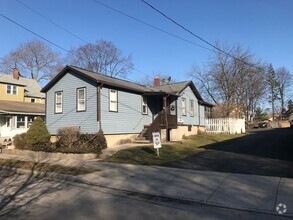 Building Photo - 262 Sanford St