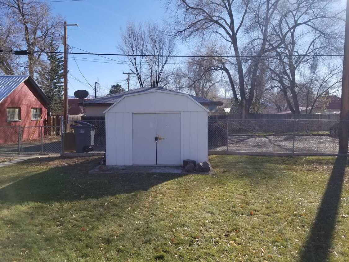 Storage shed in back yard - 219 East Montezuma Avenue