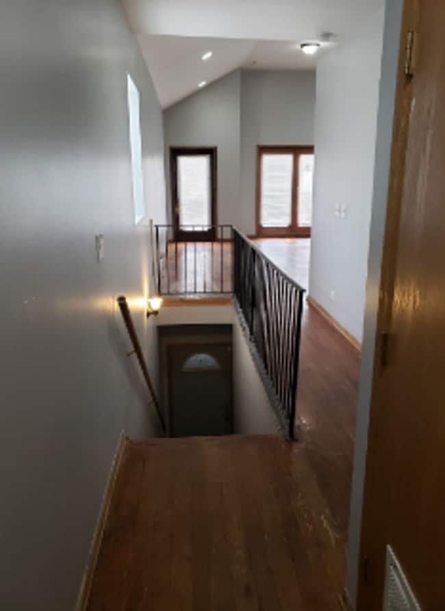 Building Photo - HOMAN_1630