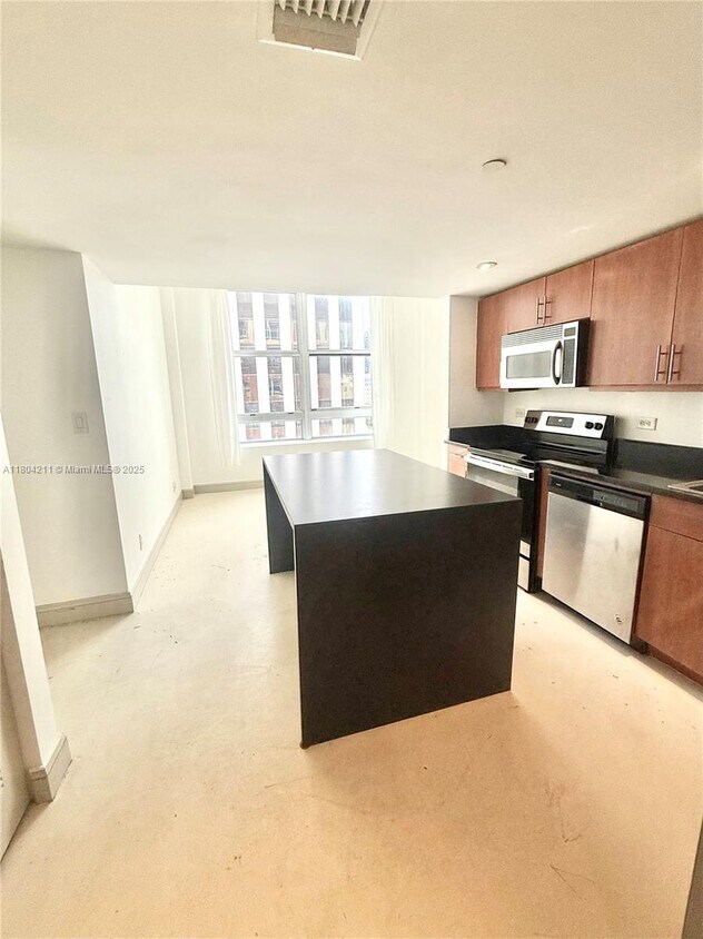 Foto principal - 111 E Flagler St