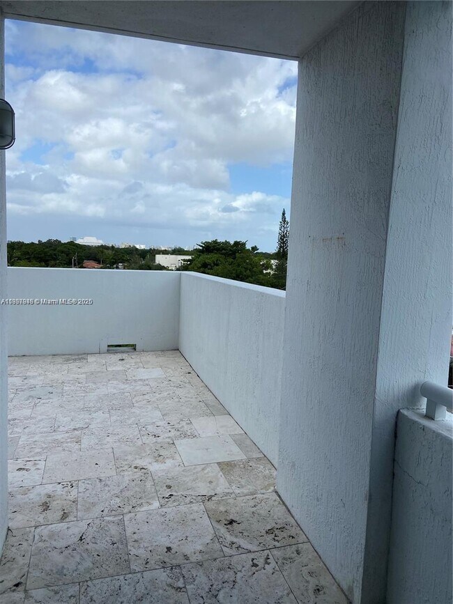 Foto del edificio - 1401 SW 22nd St