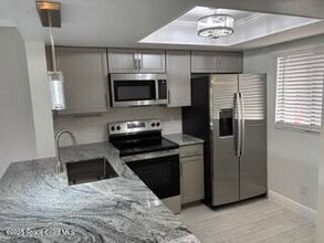 Building Photo - 1704 University Ln