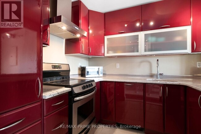 Building Photo - 40 Landry St