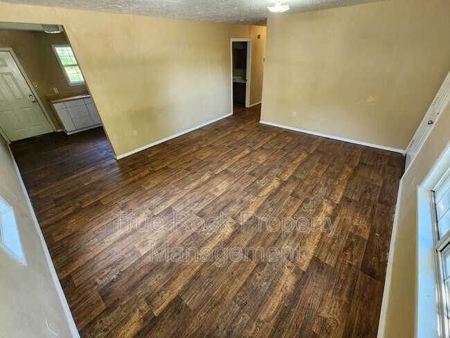 Foto del edificio - 522 W 2nd St