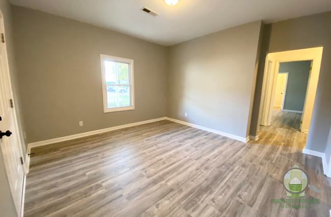 Building Photo - 43 Haynesworth St