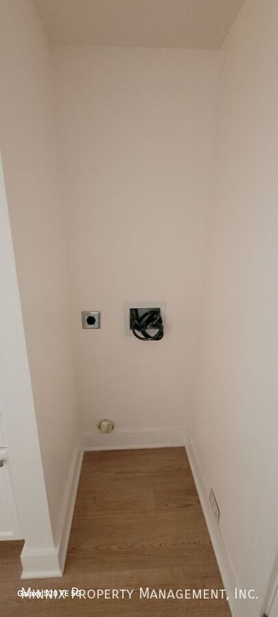 Building Photo - 2406 22nd Pl