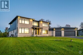 Building Photo - 511 Shoreway Dr