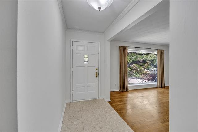 Building Photo - 9401 Forestridge Dr