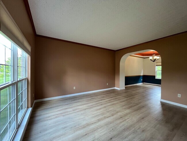 Foto del edificio - Spacious 3-Bed, 2.5-Bath Home in Desirable...
